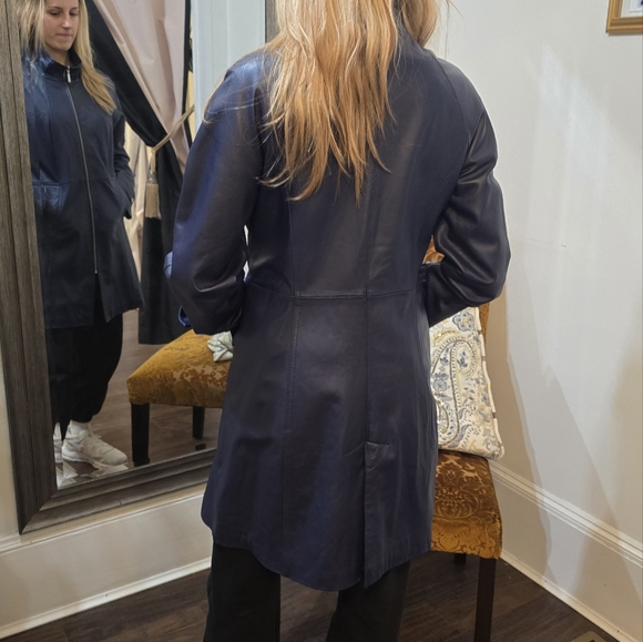 Genuine leather coat - Picture 14 of 16